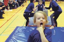 Der var både spring og spilopper i hallen
