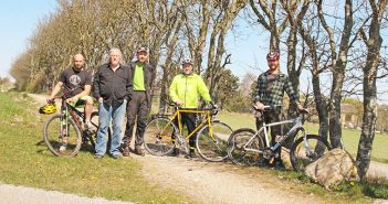 Mandfolk på MTB
