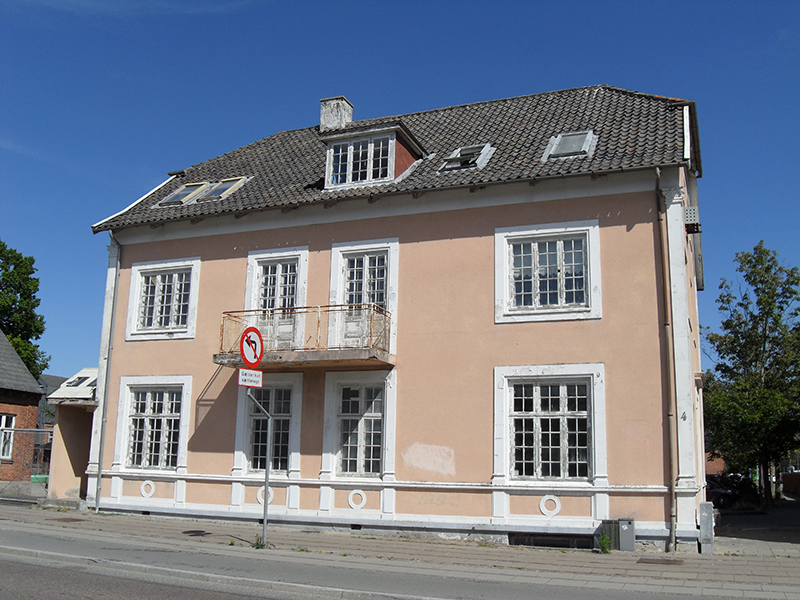 Thit Wandall (12 år) Et stort tomt hus Frederikssund Thit Wandall (12 år) Et stort tomt hus Frederikssund