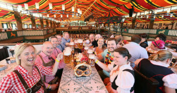 To oktoberfester i München -stil med Johnny Reimar