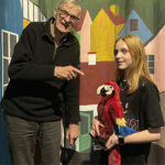 Generationer mødes på scenen i Kardemomme By