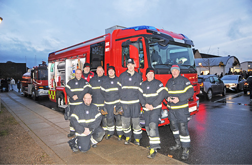 Julelys i mørket: Træet blev tændt i Skibby